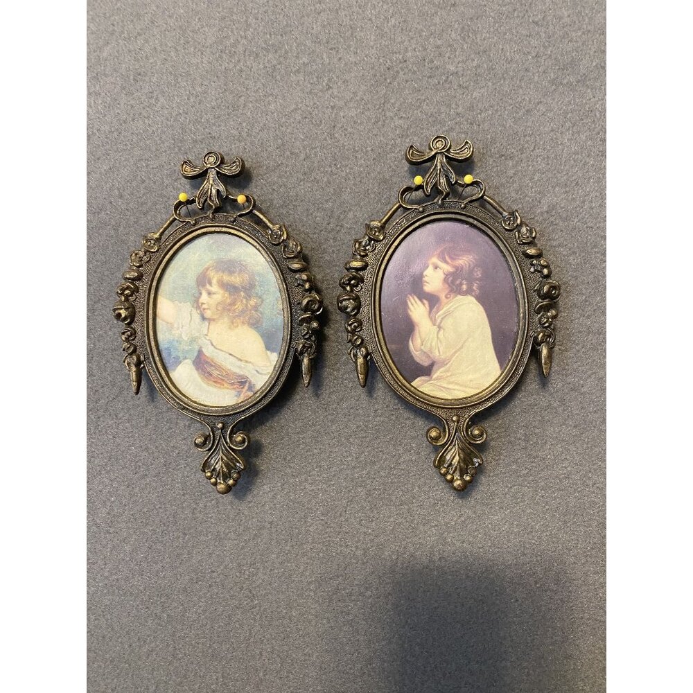 2 Vtg Ornate Victorian Style Oval Frames Praying Children 6 1/2" x 4"  Italy